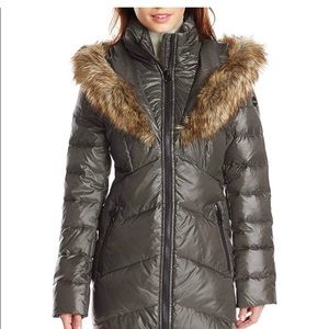 Puffer faux fur heart hood